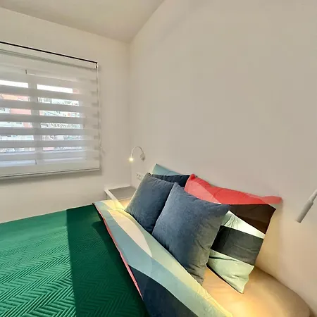 Sunset 5 & Heated Pool Apartment *